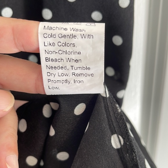 SHEIN women’s black short sleeve shirt - Picture 6 of 6